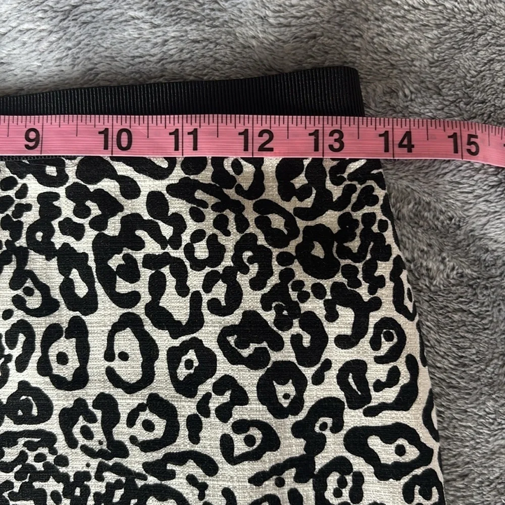 Ann Taylor Petite Skirt in Black/White Leopard Print Size 2P EUC